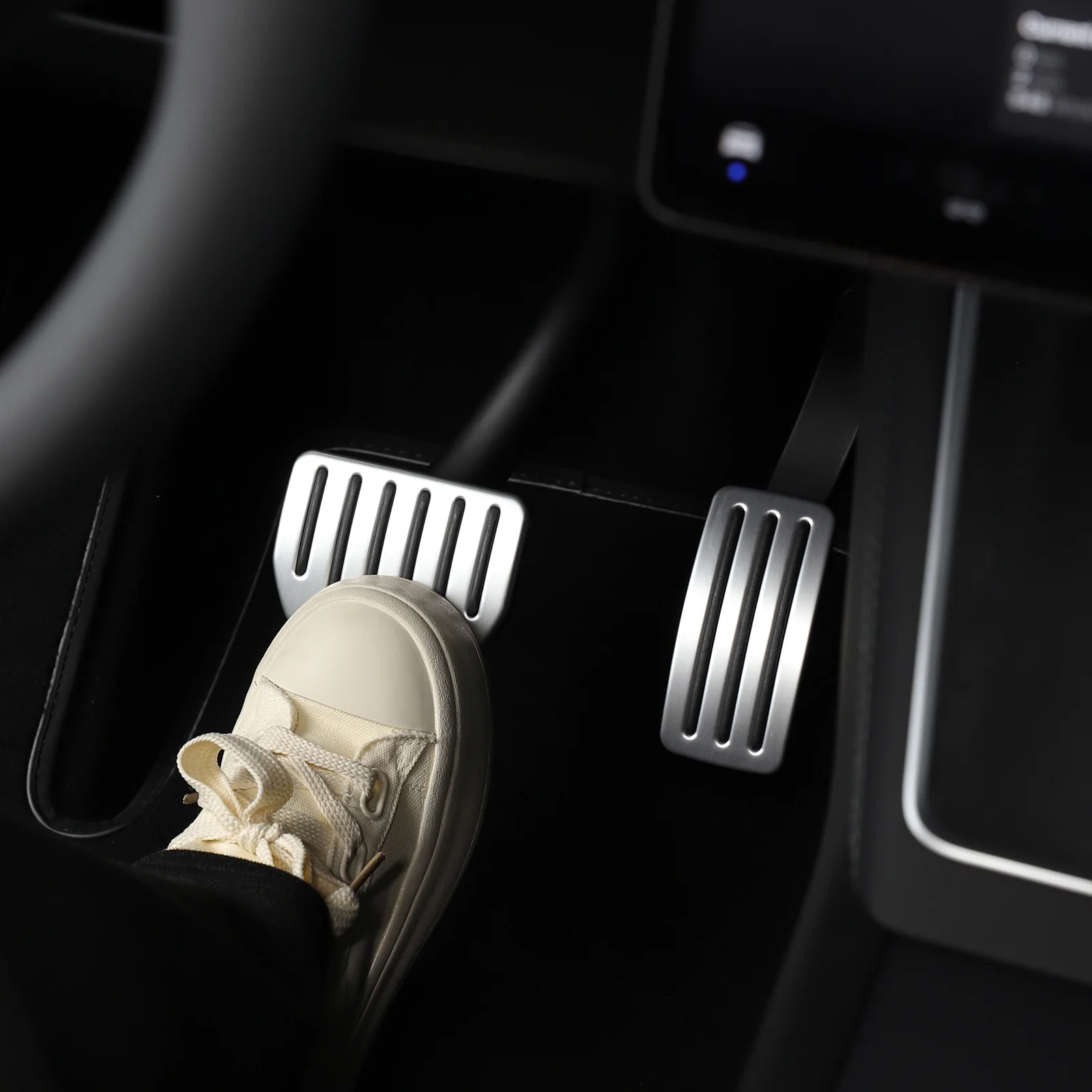 Self-flip Lock Aluminum Performance Foot Pedal Set for Tesla Model 3/Y - Image 10